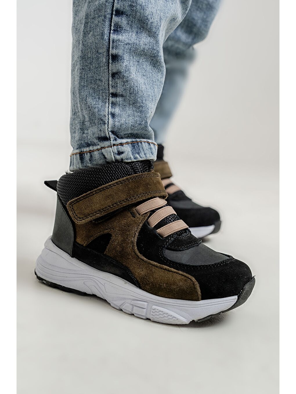 Erkek Çocuk Siyah-Haki Hakiki Deri Suya Dayanıklı Anatomik Günlük Bot