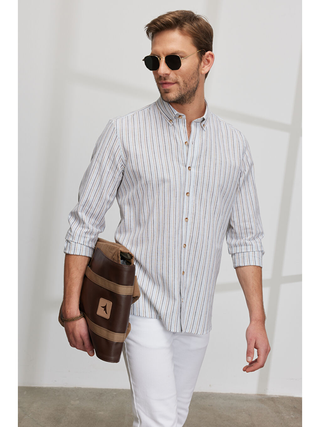 Erkek Beyaz-Bej Slim Fit Dar Kesim Düğmeli Yaka Organik Pamuklu Çizgili Keten Gömlek-7