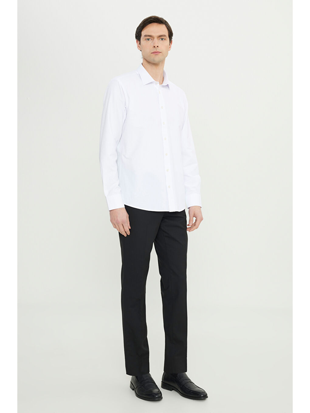 Erkek Beyaz Regular Fit Rahat Kesim Klasik Yaka Armürlü Gömlek-1