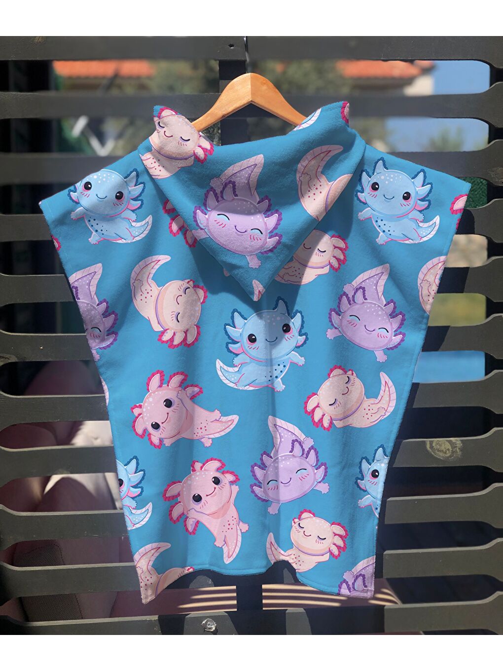 Karışık Aksolotl  Desenli Çocuk Panço Plaj Havlusu & Bornozu 60x60 cm-1