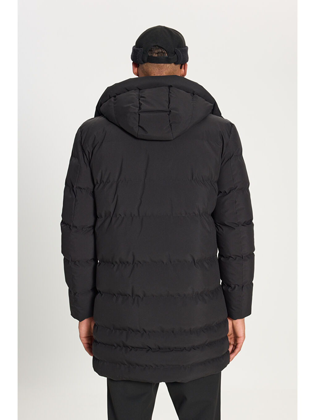 Erkek Siyah Standart Fit Normal Kesim Çıkma Kapüşon Dik Yaka Yan Cepli Kaban-5