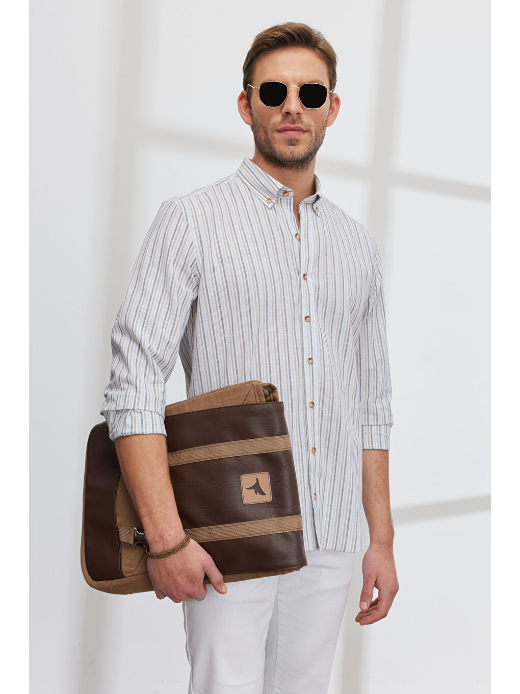 Erkek Beyaz-Bej Slim Fit Dar Kesim Düğmeli Yaka Organik Pamuklu Çizgili Keten Gömlek-9