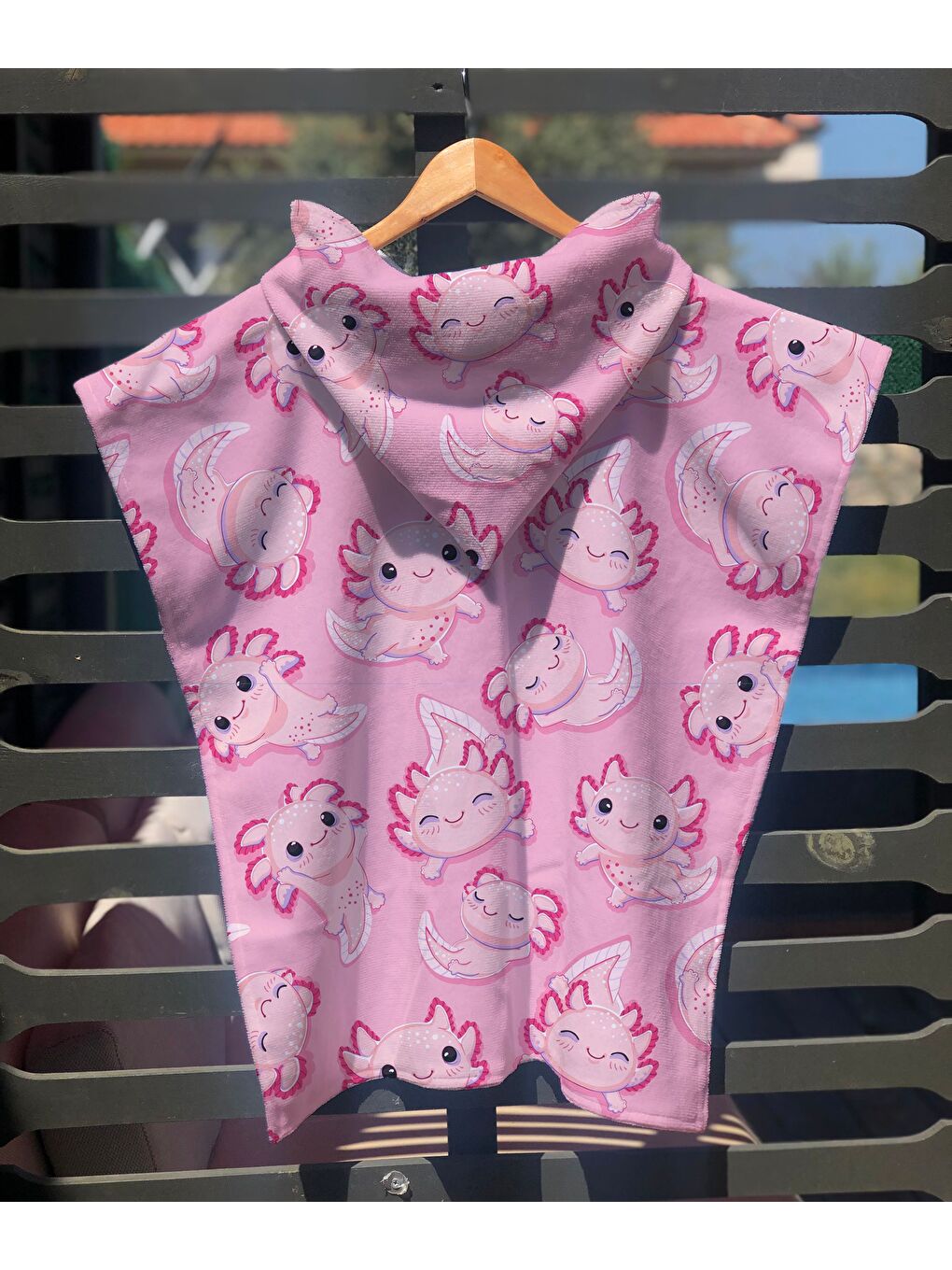 Karışık Aksolotl  Desenli Çocuk Panço Plaj Havlusu & Bornozu 60x60 cm-1