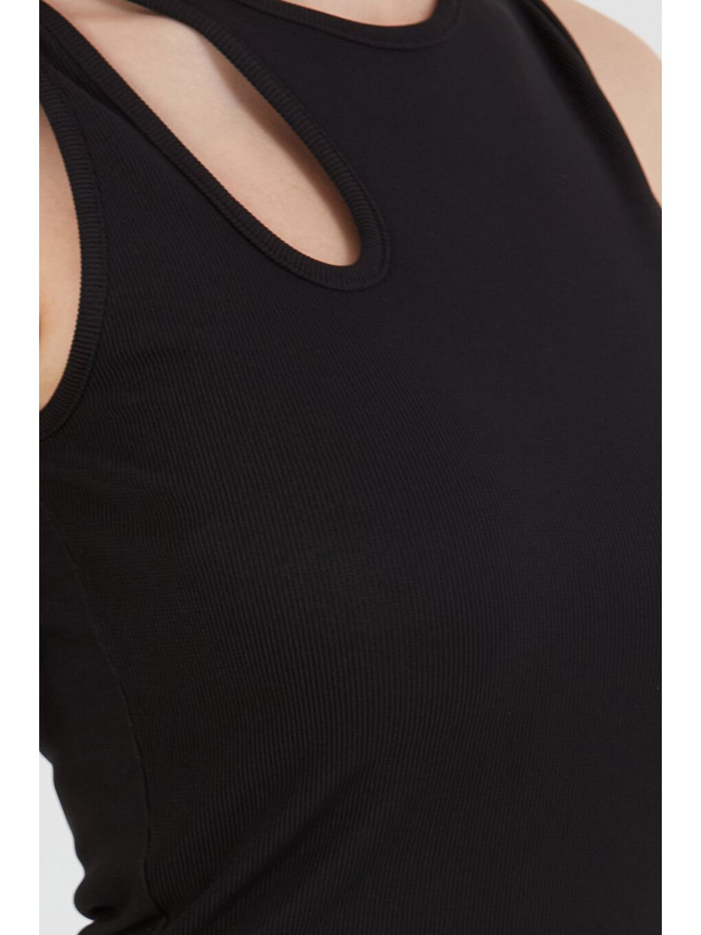 Siyah Fitilli Omzu Pencere Detaylı Elbise-4