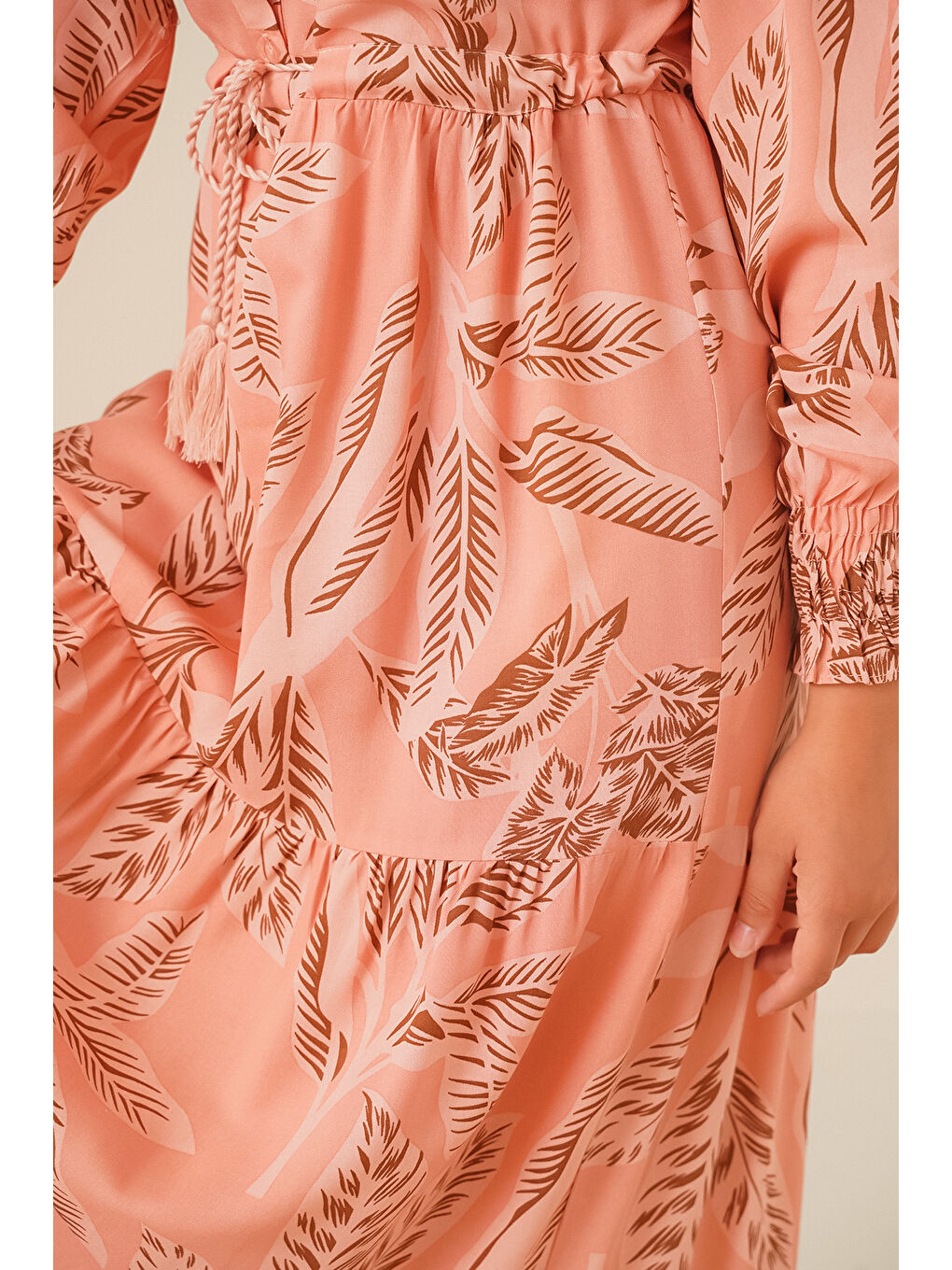 Pembe 2145 Desenli Tesettür Elbise - Pudra-3