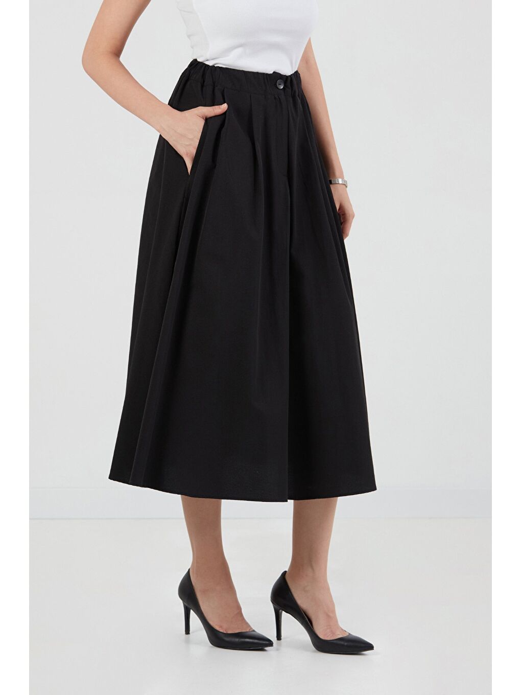 Siyah Beli Lastikli Düğmeli Fermuarlı Terikoton Etek-1