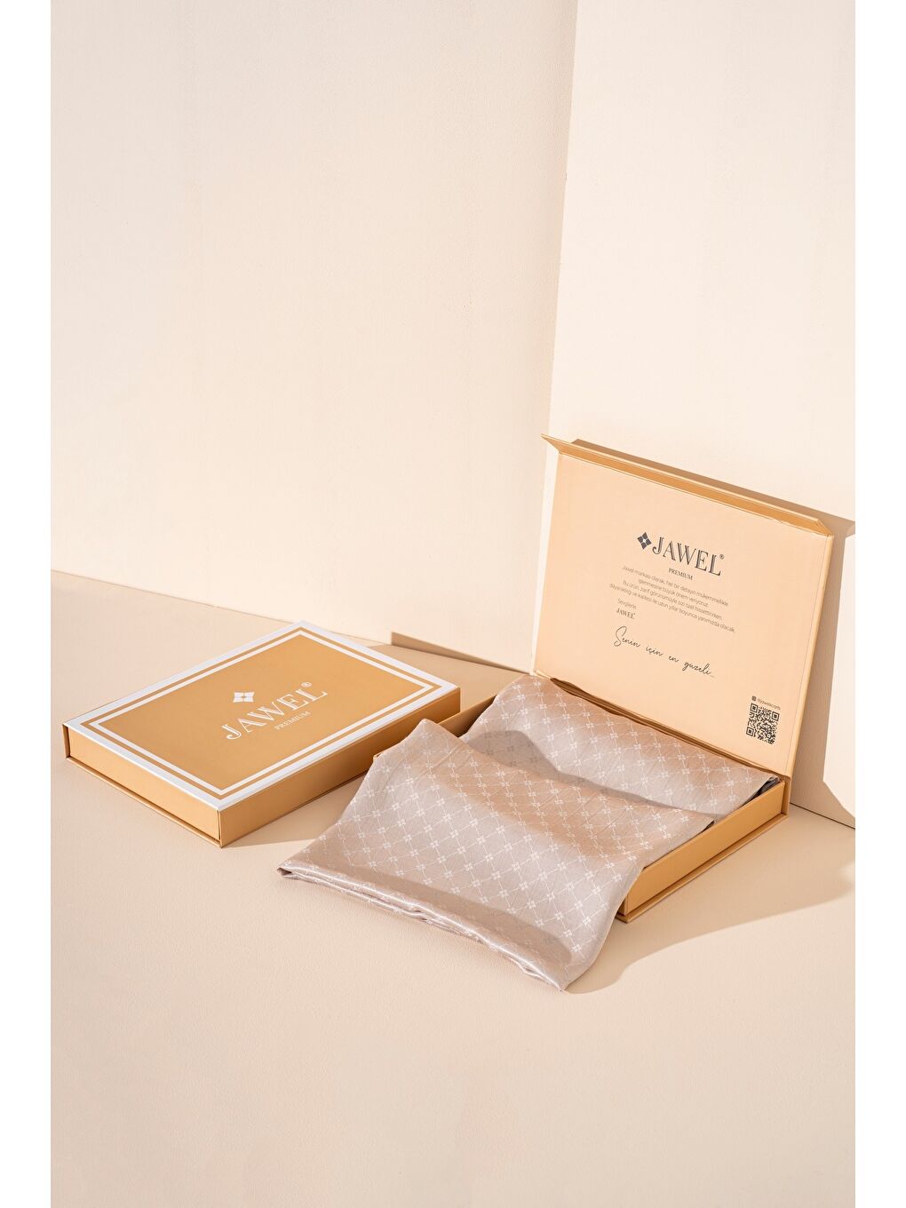 Ekru Kadın Küçük Kareli Modal Floş Şal-2