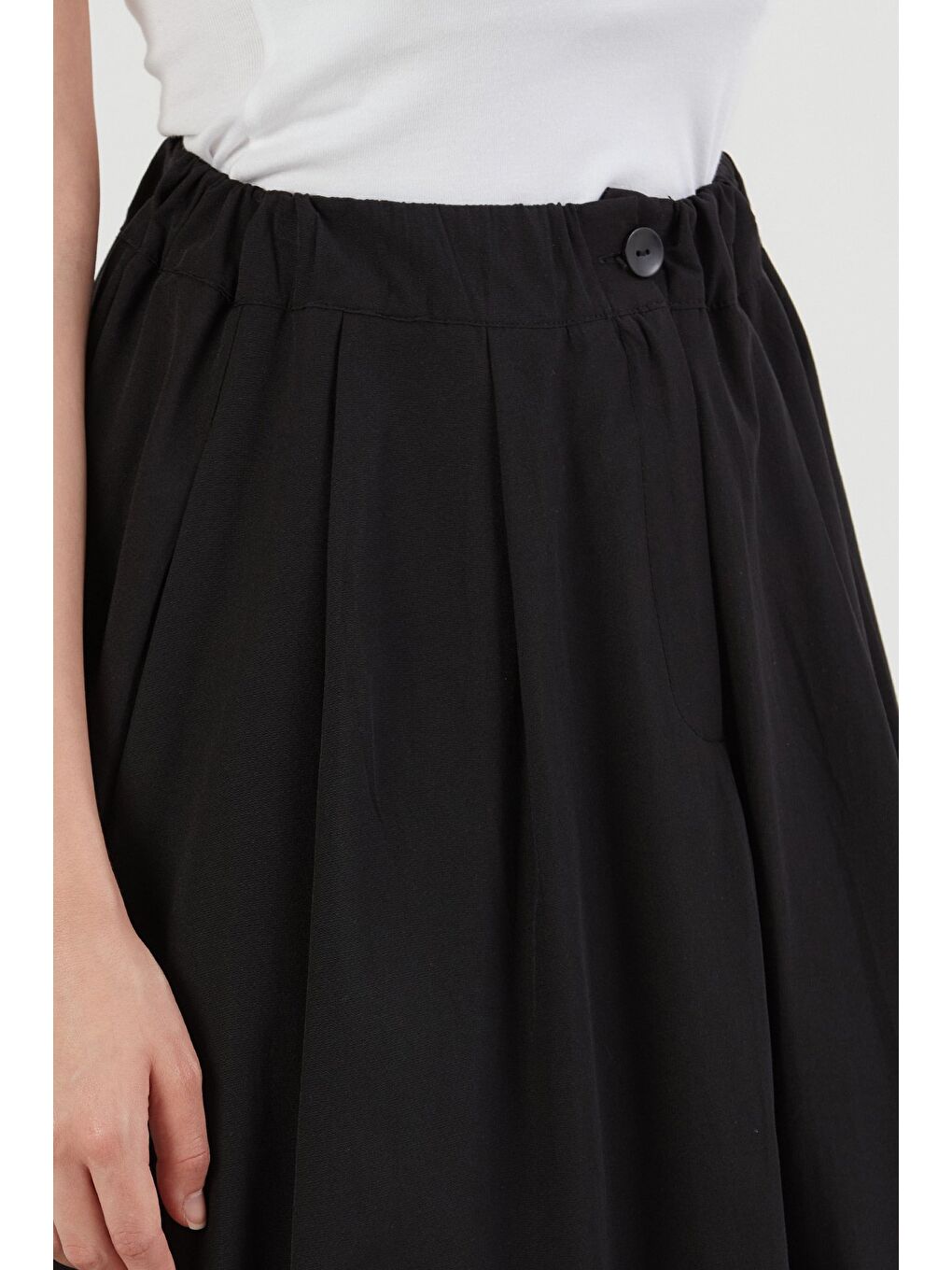 Siyah Beli Lastikli Düğmeli Fermuarlı Terikoton Etek-4