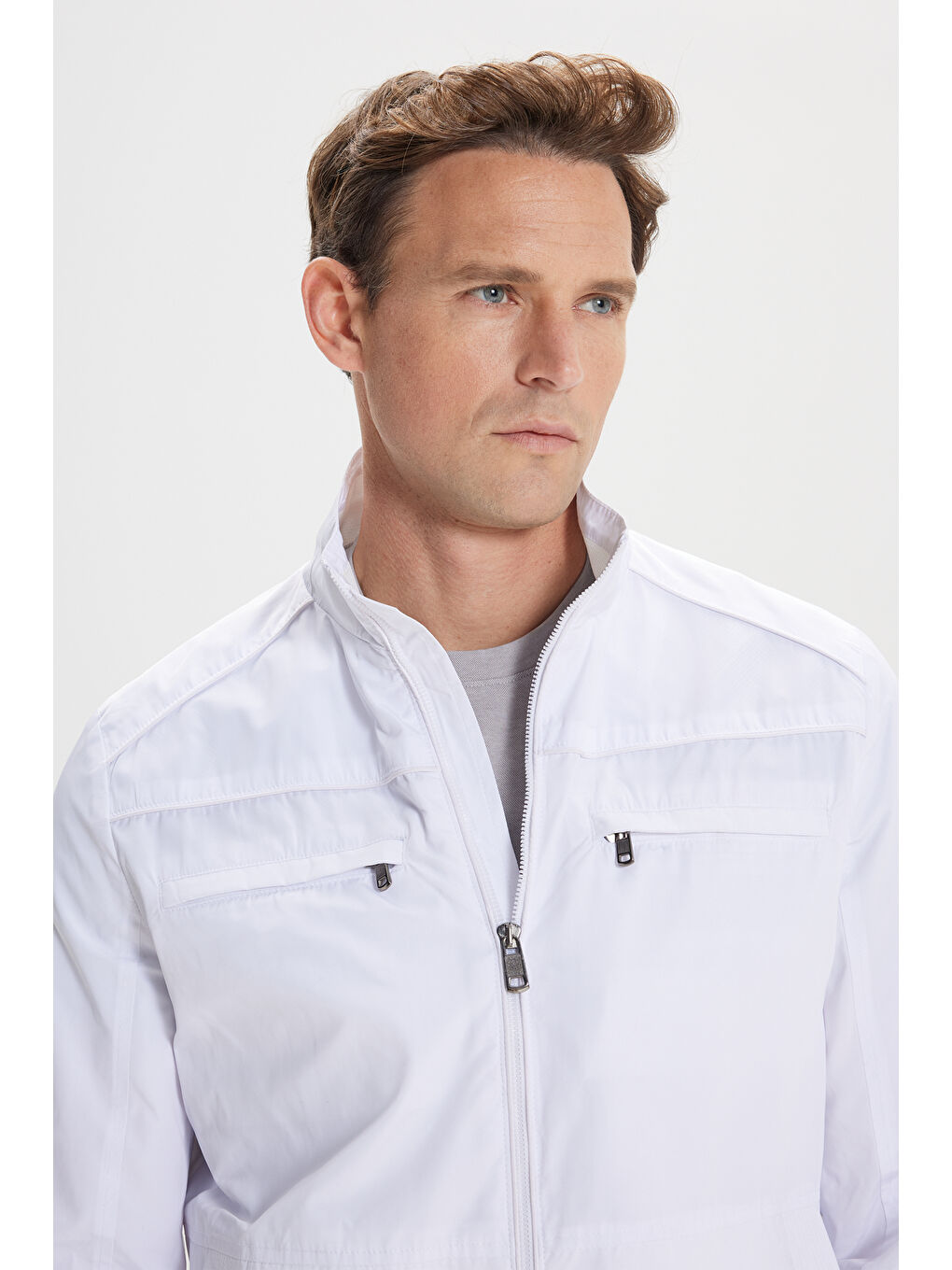 Erkek Beyaz Standart Fit Normal Kesim Dik Yaka Cepli Rahat Mont-3