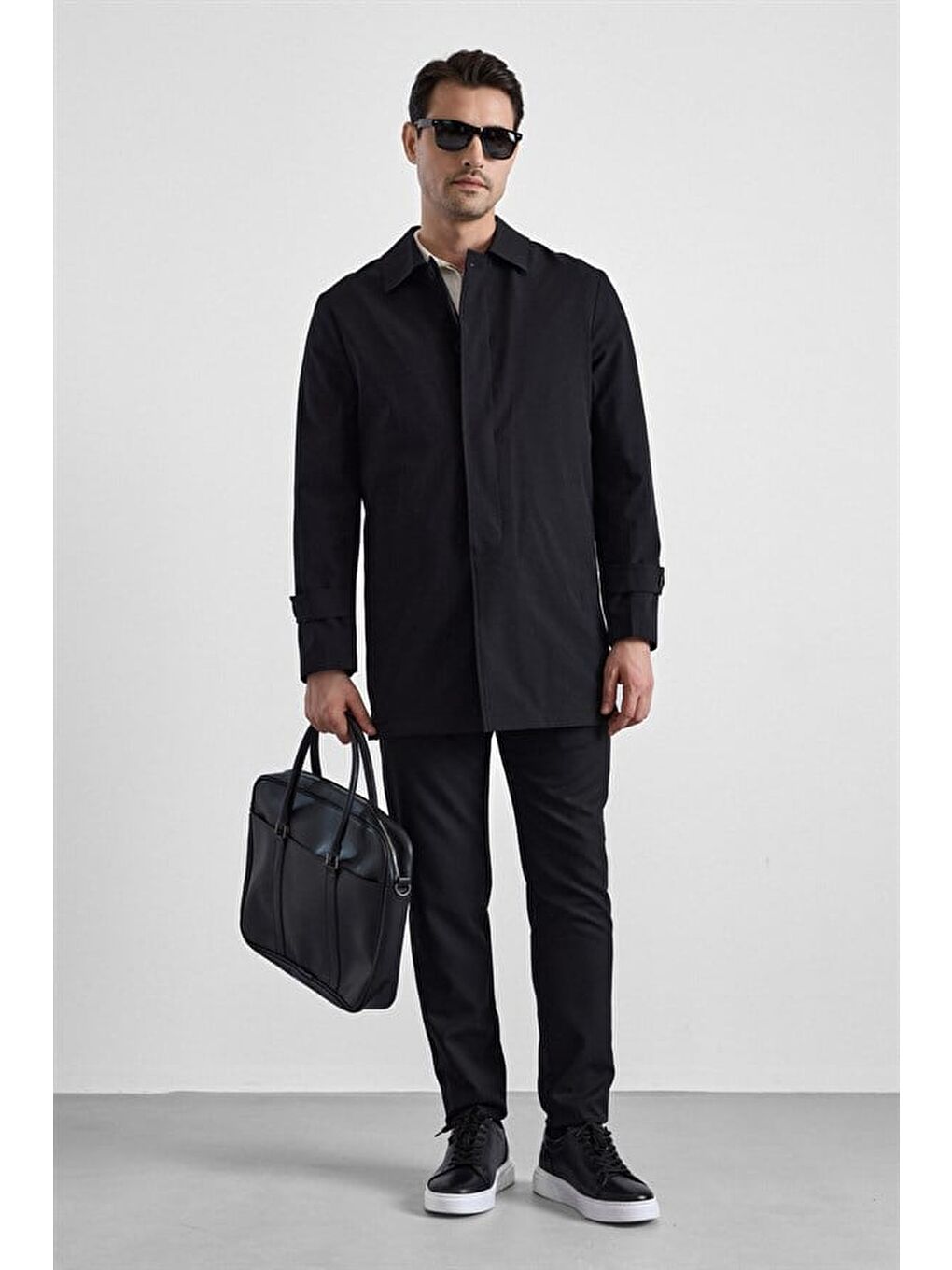 Siyah Slim Bebe Yaka Düz Yan Cepli Düğmeli Dolgusuz Standart Mont