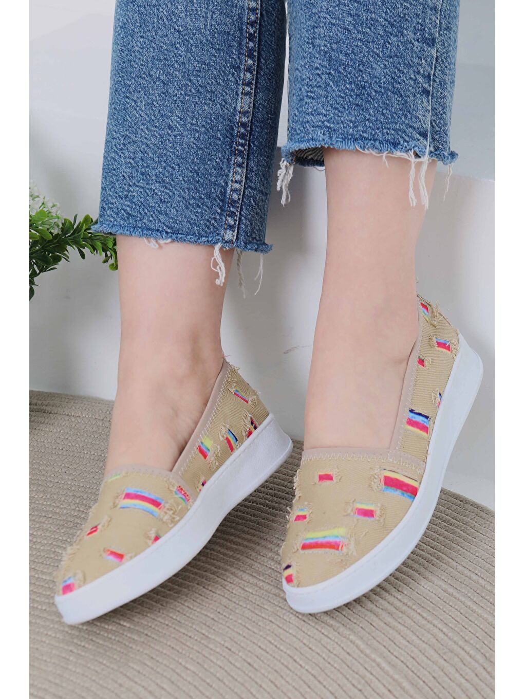 Kadın Bej Kare Renk Detaylı Babet - 27078-2