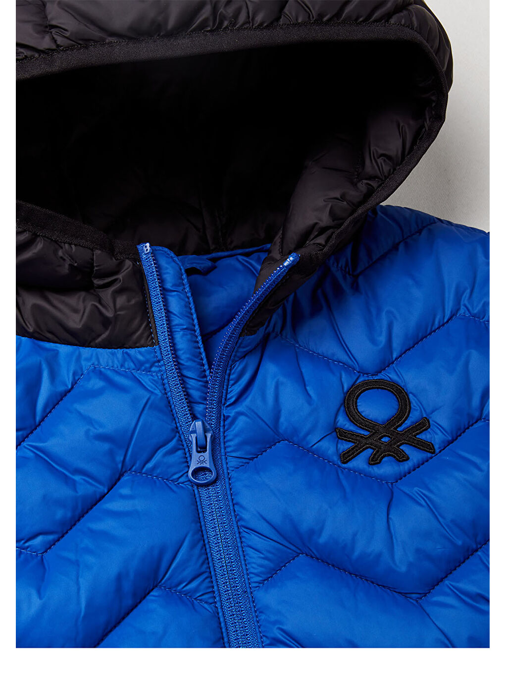 Erkek Çocuk Mavi Logo Detaylı Kapüşonlu Yelek-2