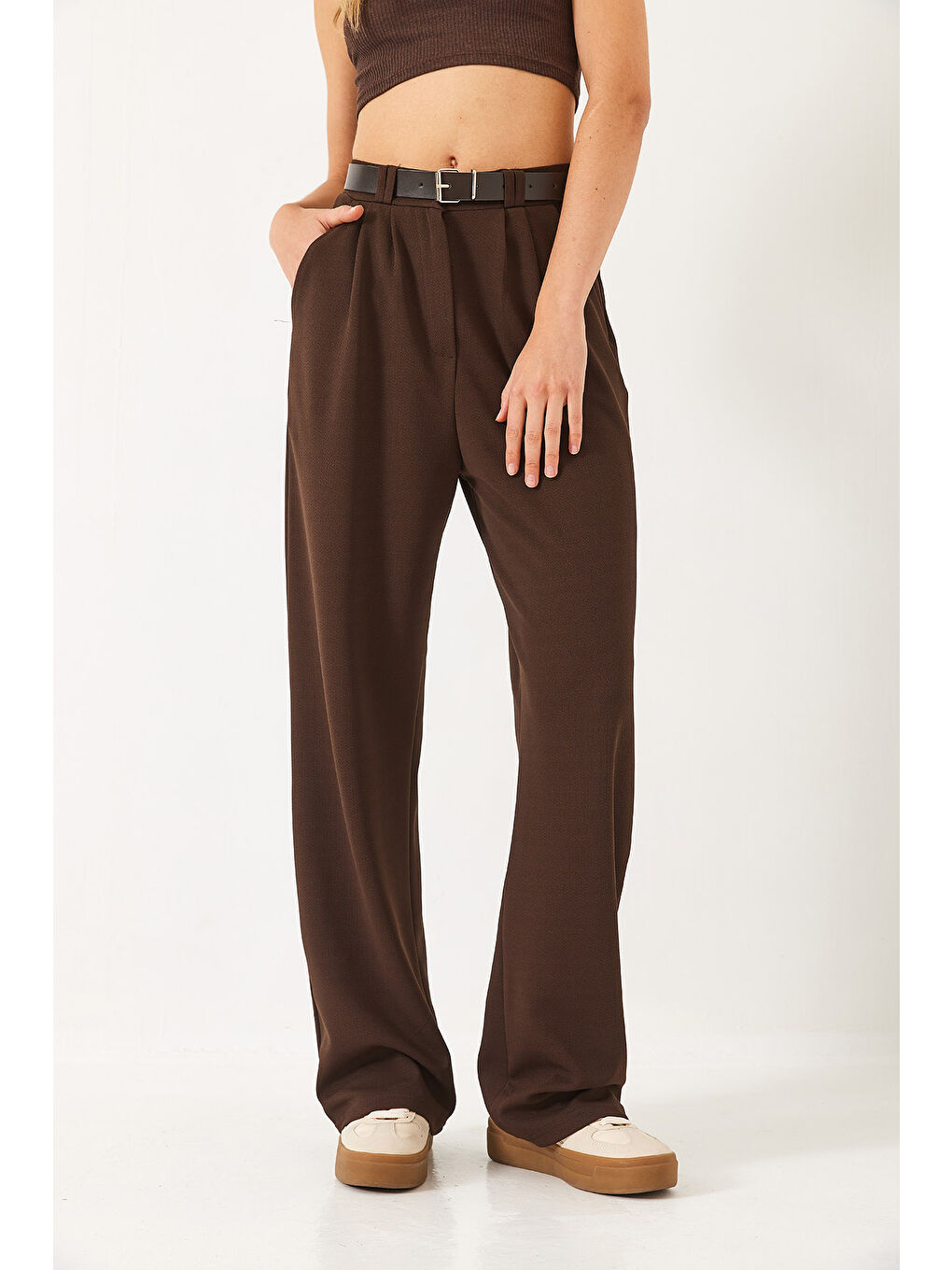 Kahverengi Kadın Çift Pile Detaylı Kemerli Örme Pantolon-4