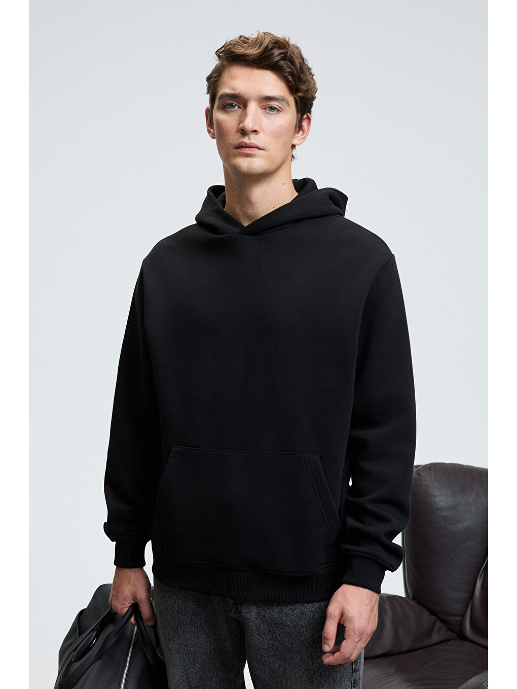 Amos Erkek Yumuşak Kumaşlı 3 İplik Oversize Kapüşonlu Kanguru Cepli Siyah Sweatshirt