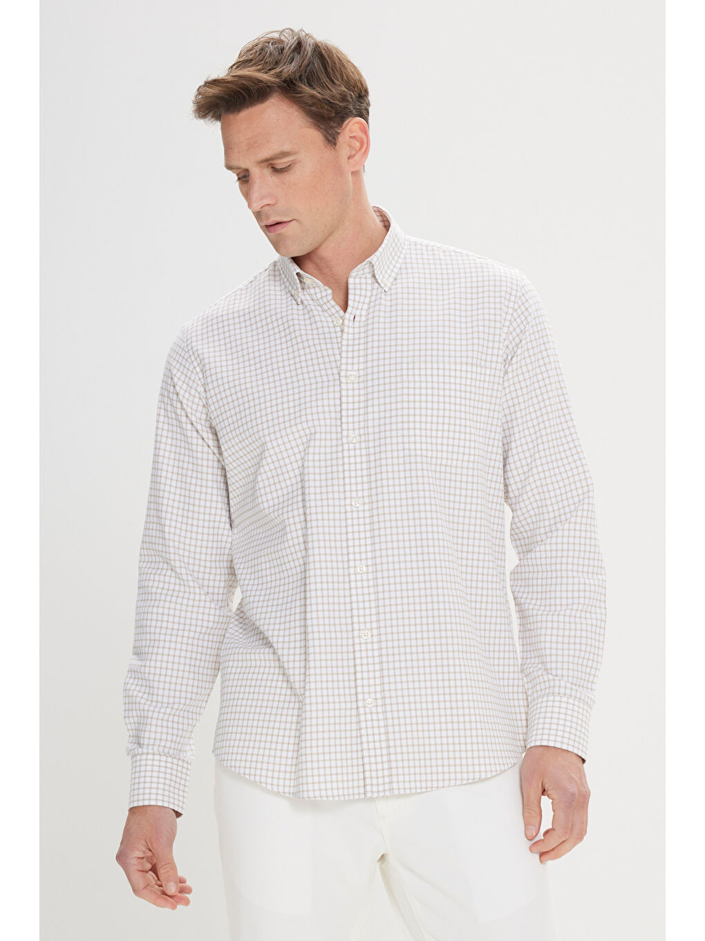 Erkek Beyaz-Bej Kolay Ütülenebilir Slim Fit Dar Kesim Düğme Yaka Gofre Desenli Gömlek-2