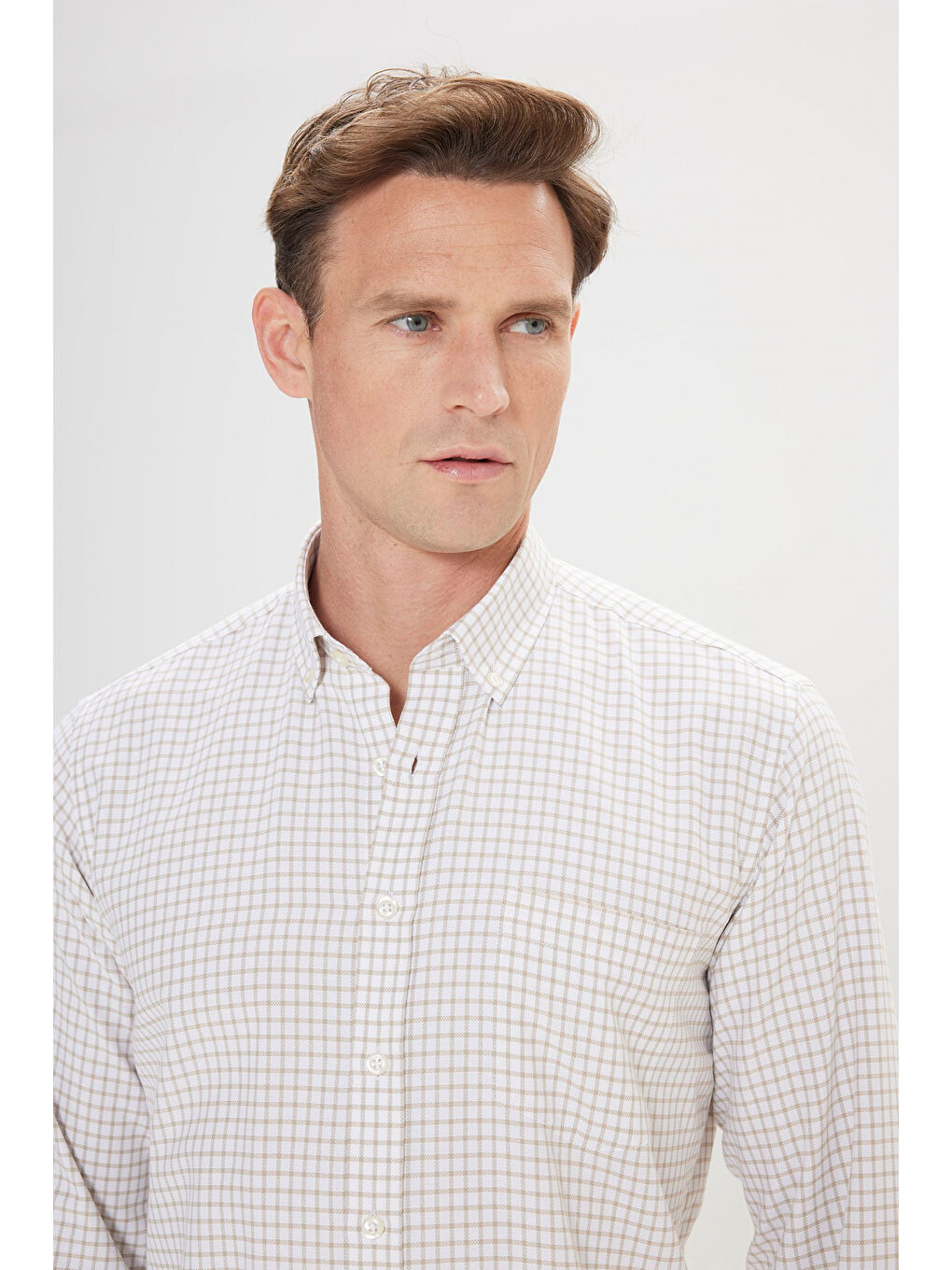 Erkek Beyaz-Bej Kolay Ütülenebilir Slim Fit Dar Kesim Düğme Yaka Gofre Desenli Gömlek-3