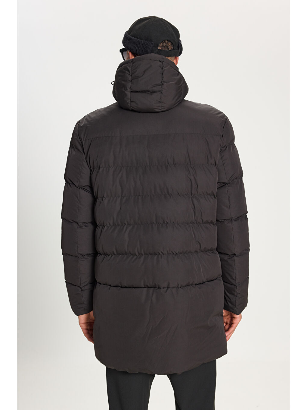 Erkek Siyah Standart Fit Normal Kesim Kapüşonlu Dik Yaka Yan Cepli Kaban-7