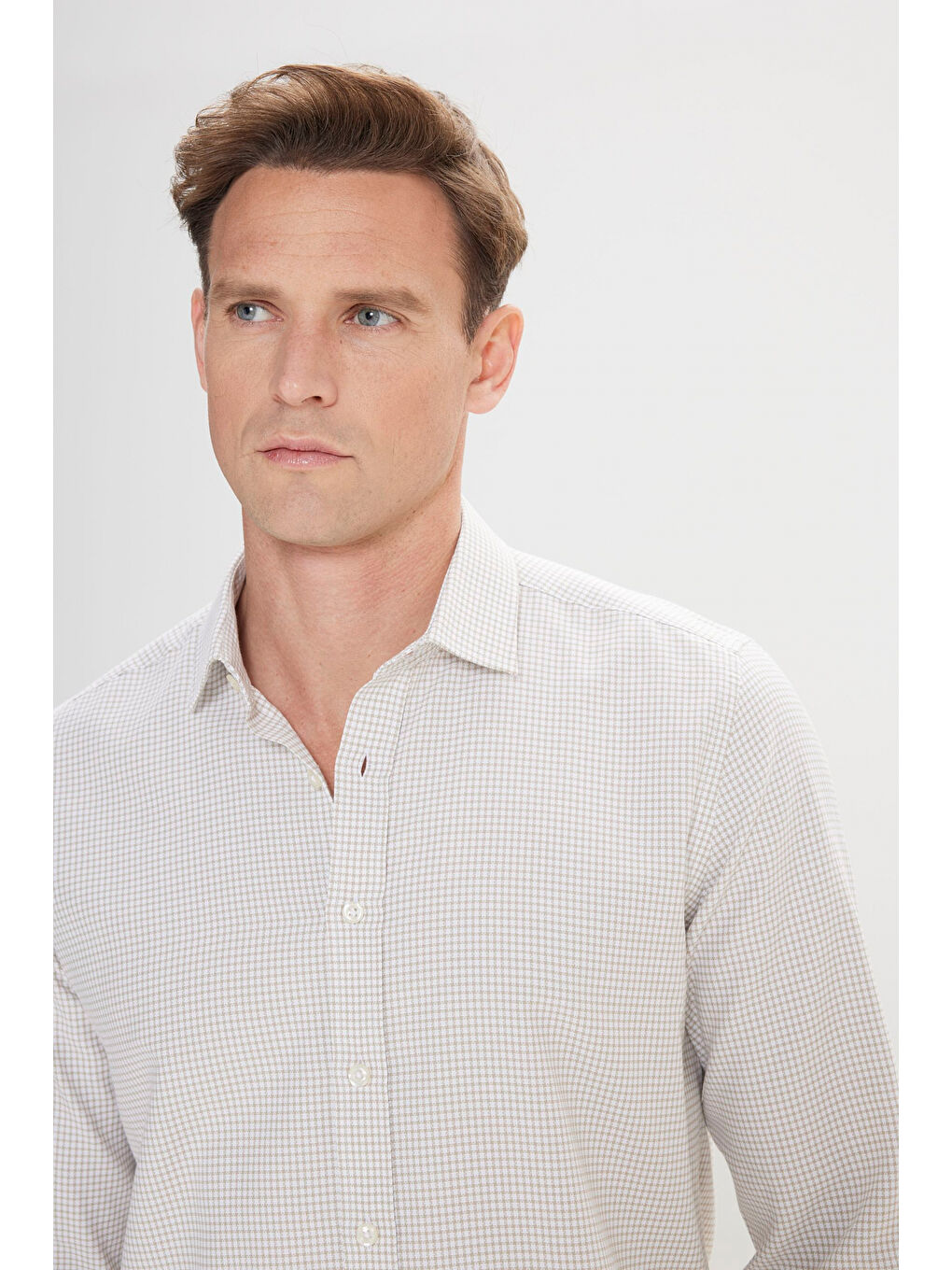 Erkek Beyaz-Bej Kolay Ütülenebilir Slim Fit Dar Kesim Düğme Yaka Gofre Desenli Gömlek-3