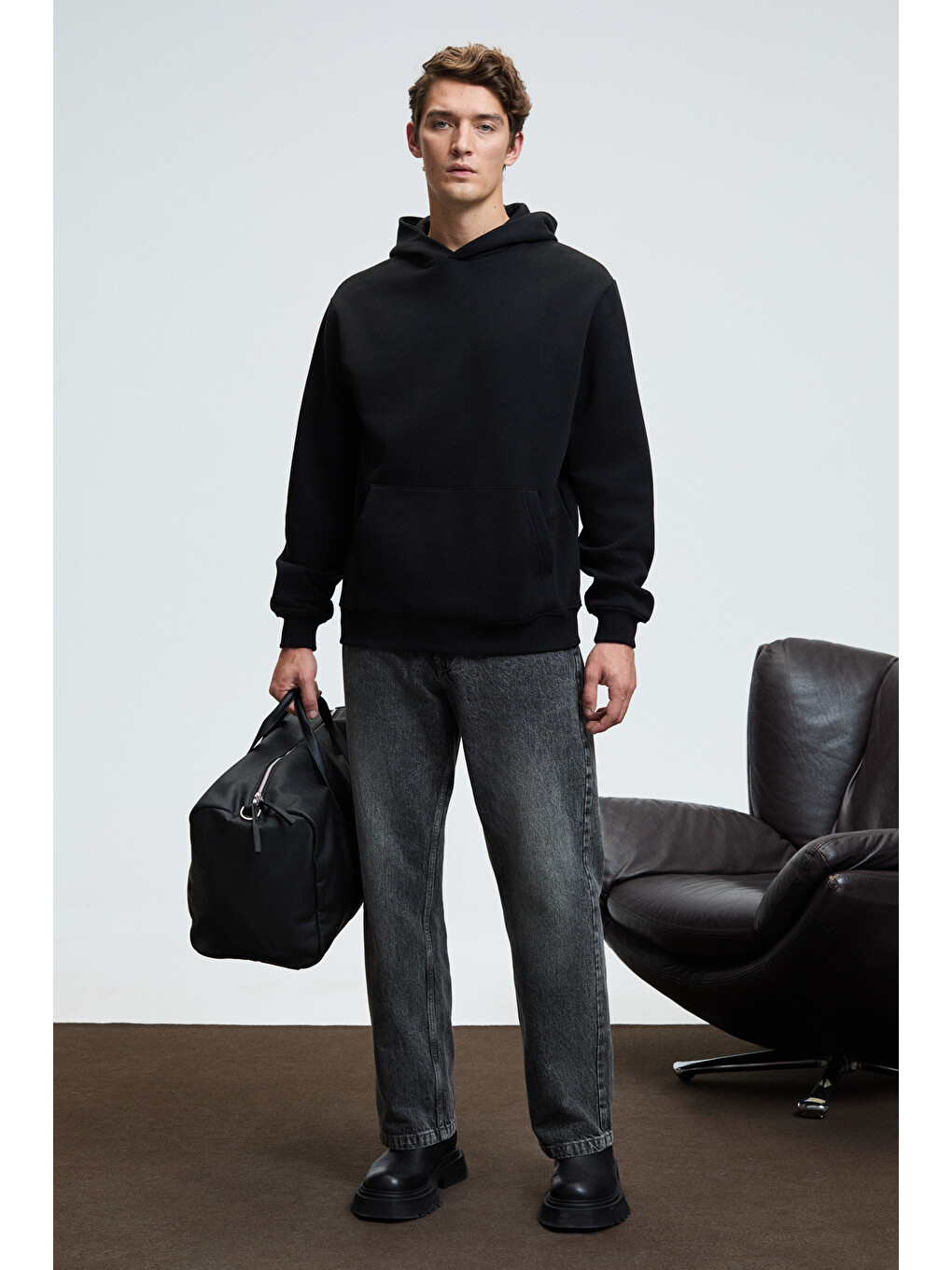 Amos Erkek Yumuşak Kumaşlı 3 İplik Oversize Kapüşonlu Kanguru Cepli Siyah Sweatshirt-1