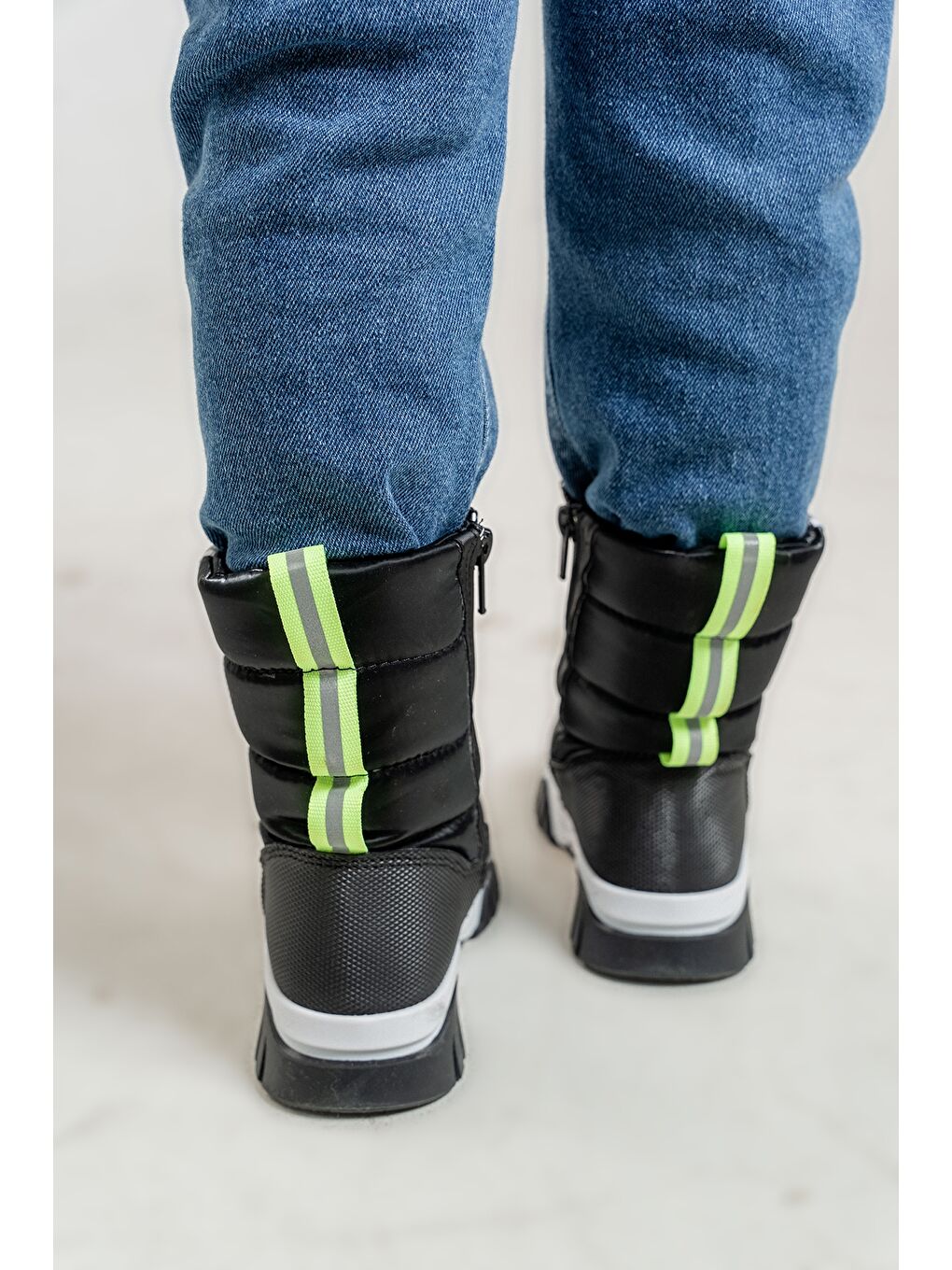 Erkek Çocuk Siyah Suni Deri Suya Dayanıklı Kürklü Günlük Bot-1