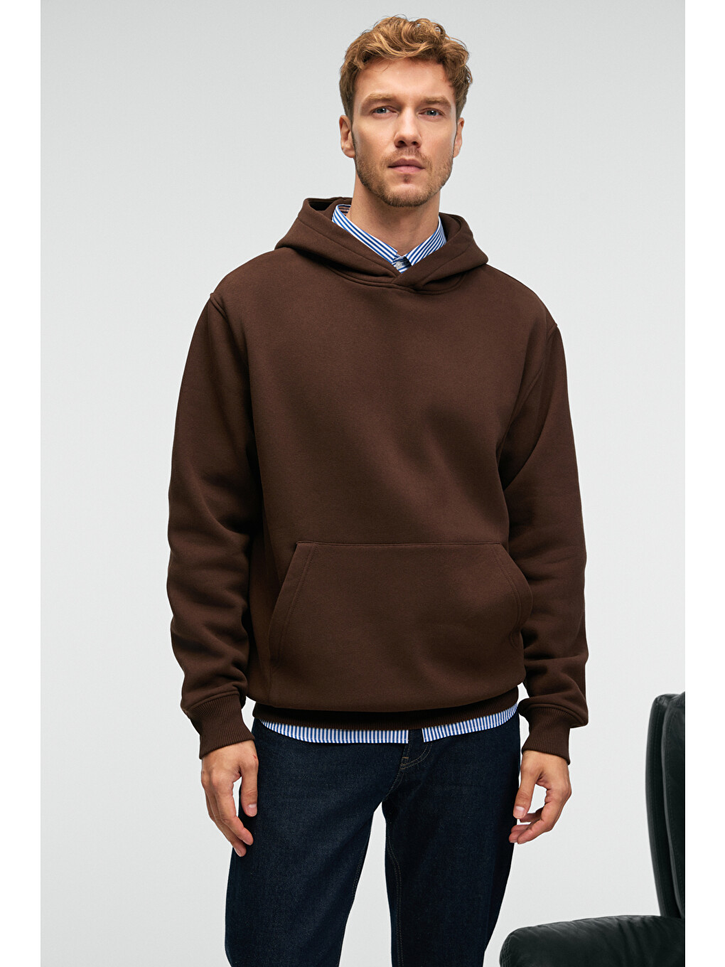 Kahverengi Amos Erkek Yumuşak Kumaşlı 3 İplik Oversize Kapüşonlu Kanguru Cepli Acı Kahve Sweatshirt-2