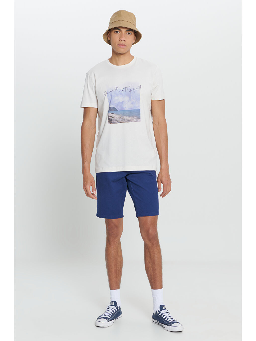 Erkek Açık Gri Standart Fit Normal Kesim %100 Pamuk Baskılı Bisiklet Yaka Tişört-1