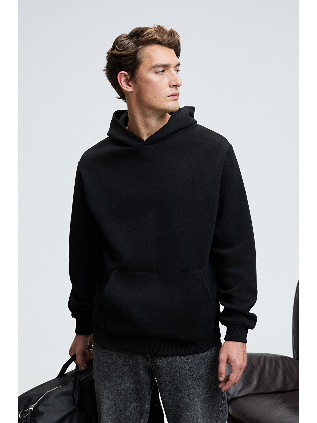 Amos Erkek Yumuşak Kumaşlı 3 İplik Oversize Kapüşonlu Kanguru Cepli Siyah Sweatshirt-2