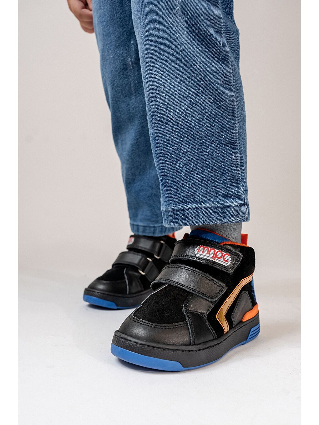 Erkek Çocuk Siyah Hakiki Deri Suya Dayanıklı Günlük Bot-1