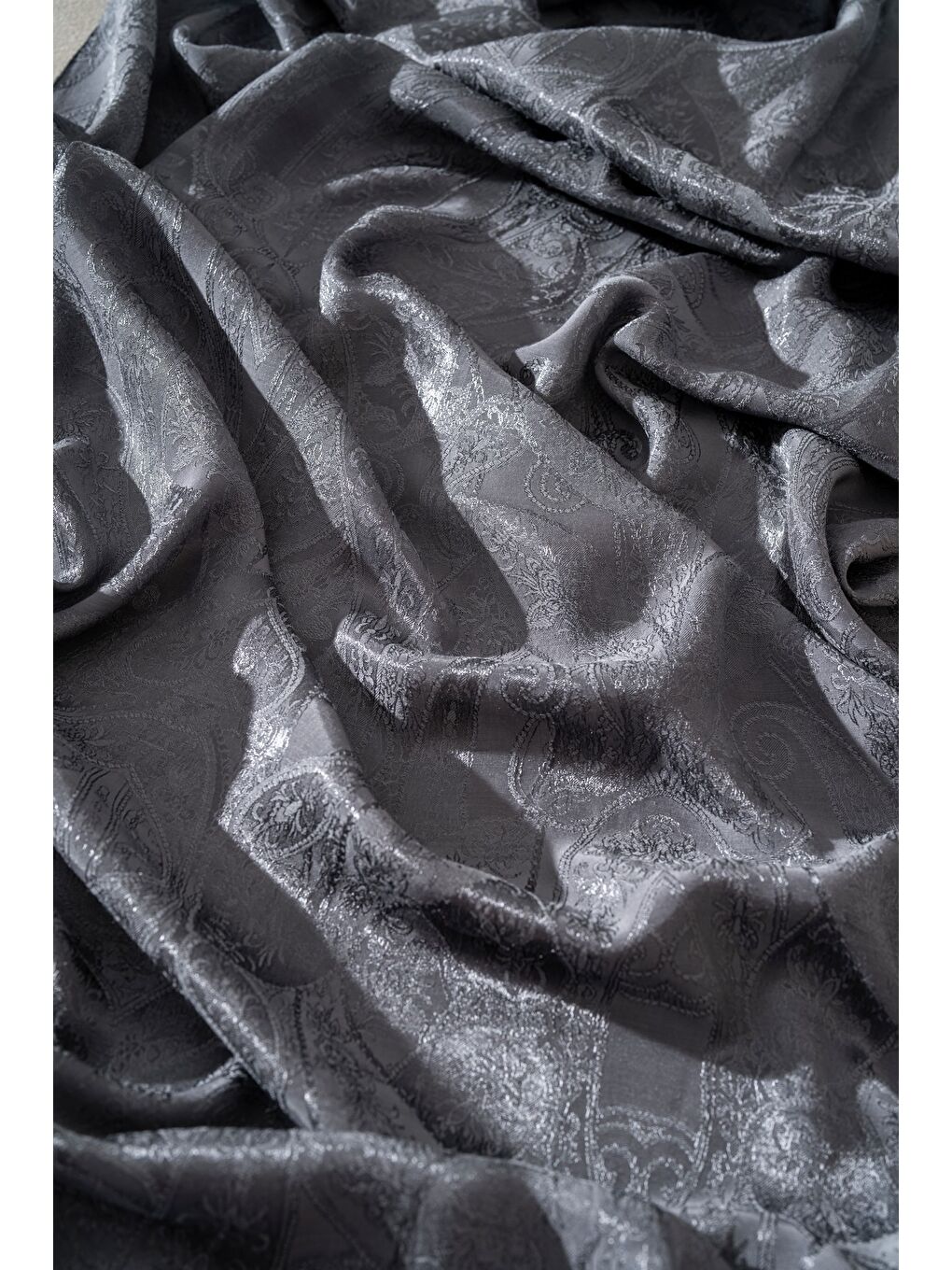 Gri Kadın Pirsus Modal Floş Şal-1