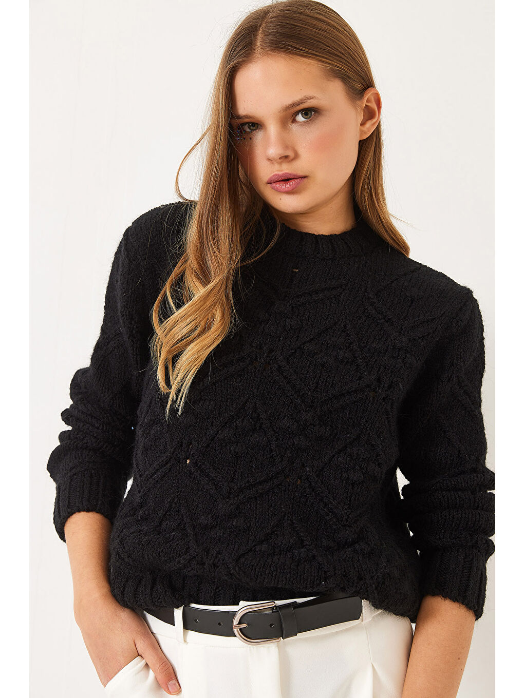 Siyah Kadın Ponpon Detaylı Triko Kazak-2