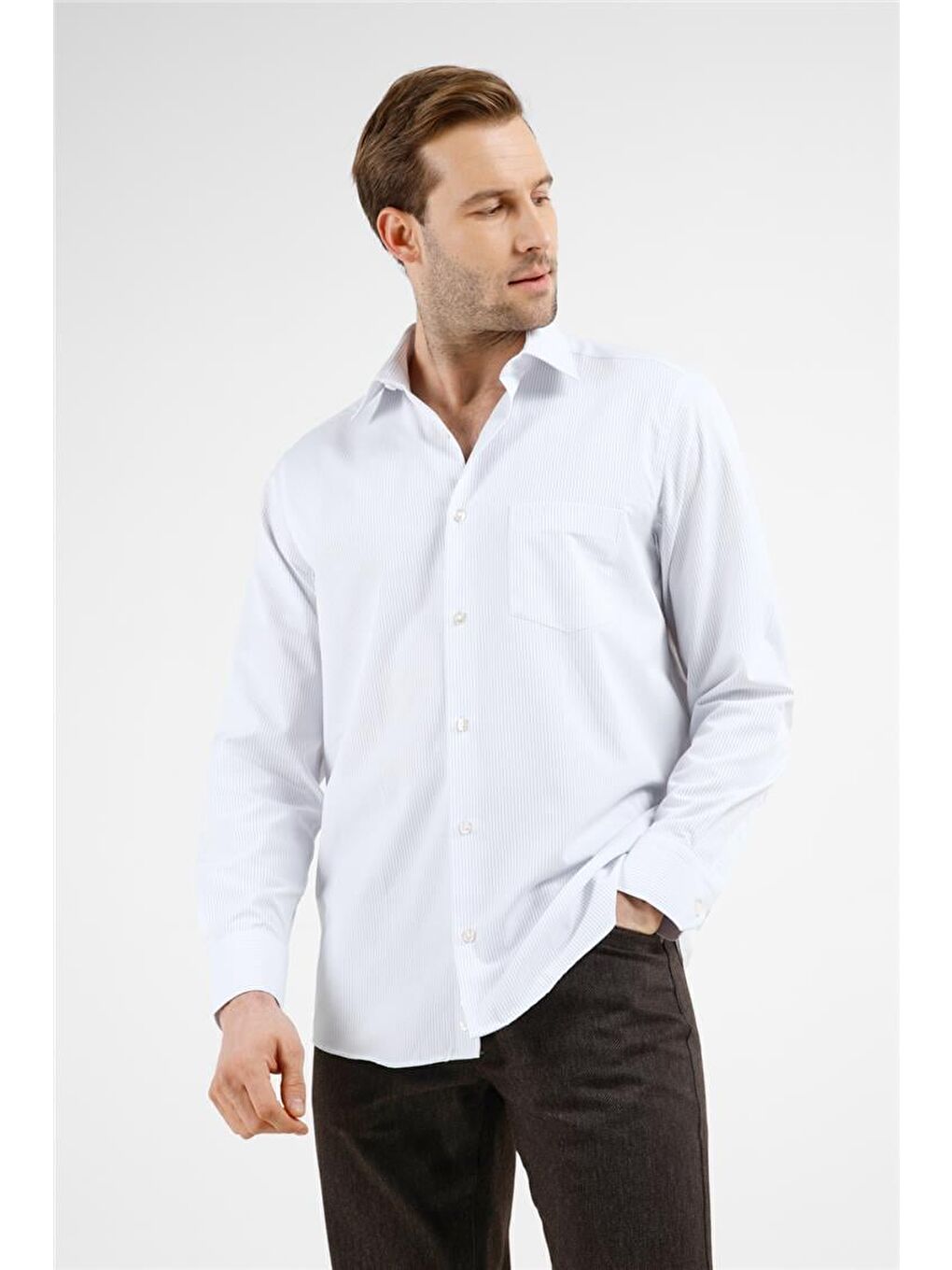 Beyaz - Mavi Çizgili Desen Sert Yaka Uzun Kol Cepli Comfort Fit Pamuklu Gömlek 1004255278