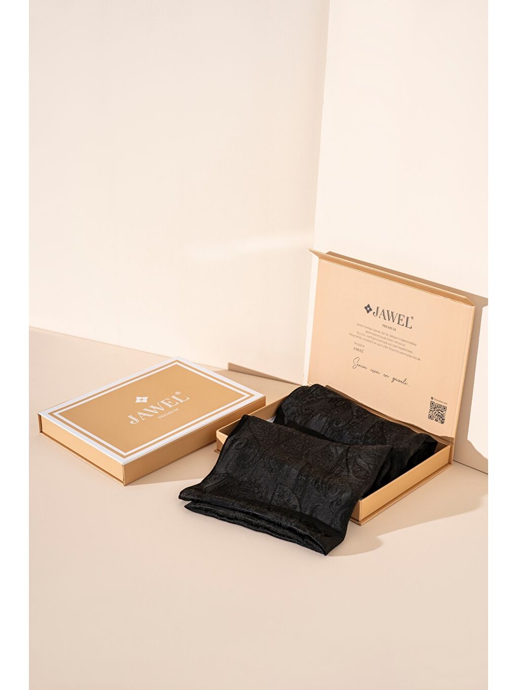 Siyah Kadın Pirsus Modal Floş Şal-2