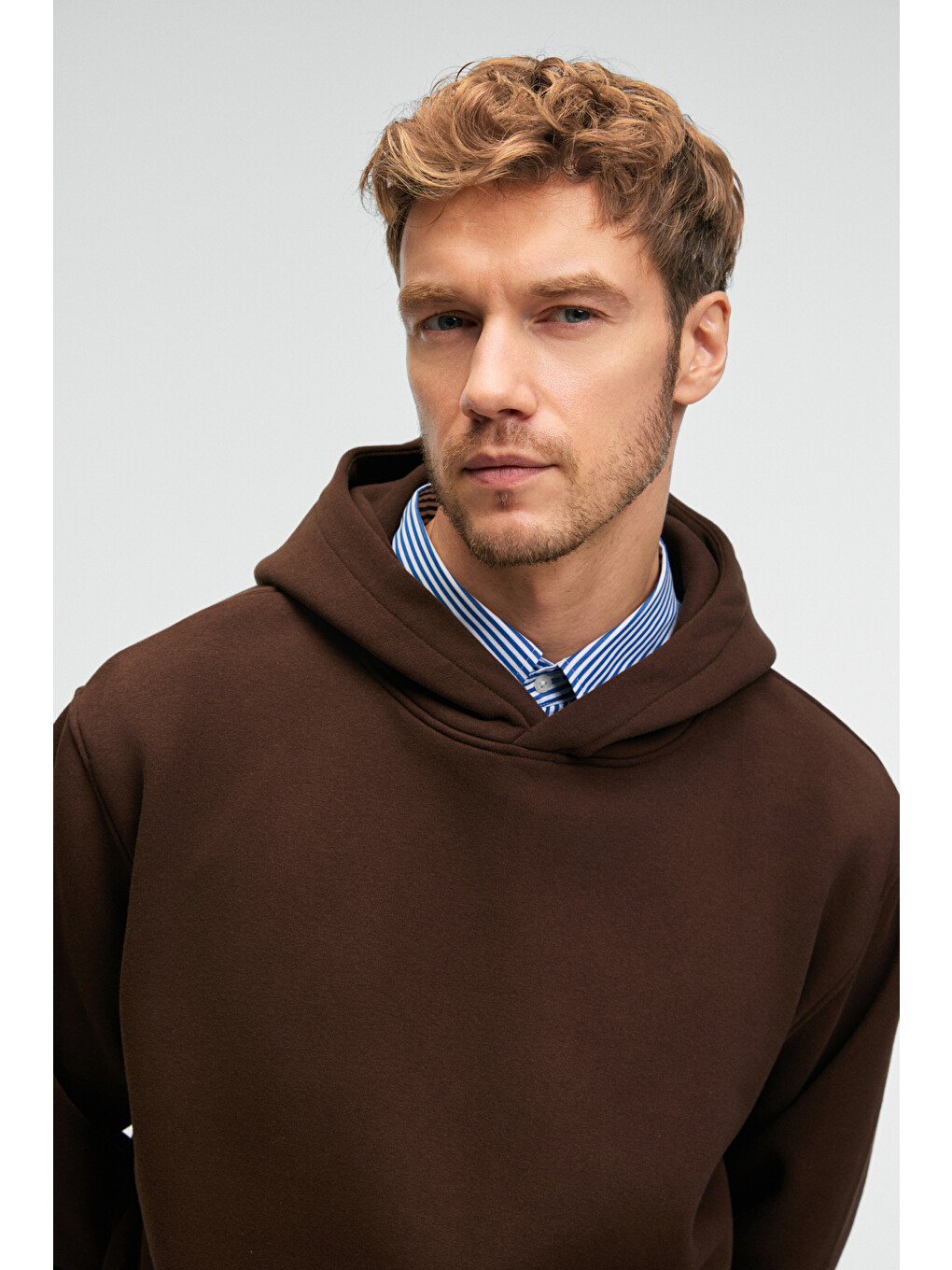 Kahverengi Amos Erkek Yumuşak Kumaşlı 3 İplik Oversize Kapüşonlu Kanguru Cepli Acı Kahve Sweatshirt-4