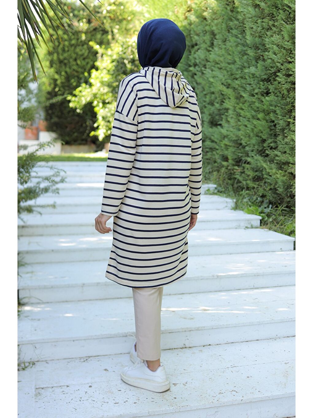 Kadın Bisiklet Yaka Çizgili Armalı Tunik - 26564 Lacivert - 26564-7