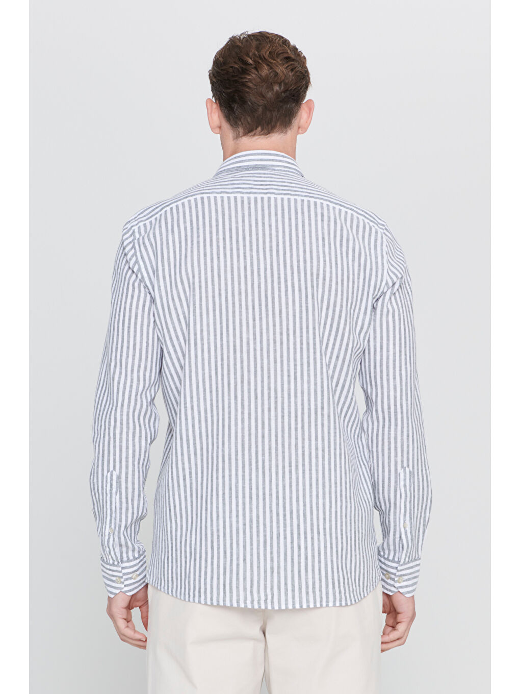 Erkek Beyaz-Haki Slim Fit Dar Kesim Düğmeli Yaka Çizgili Keten Gömlek-5