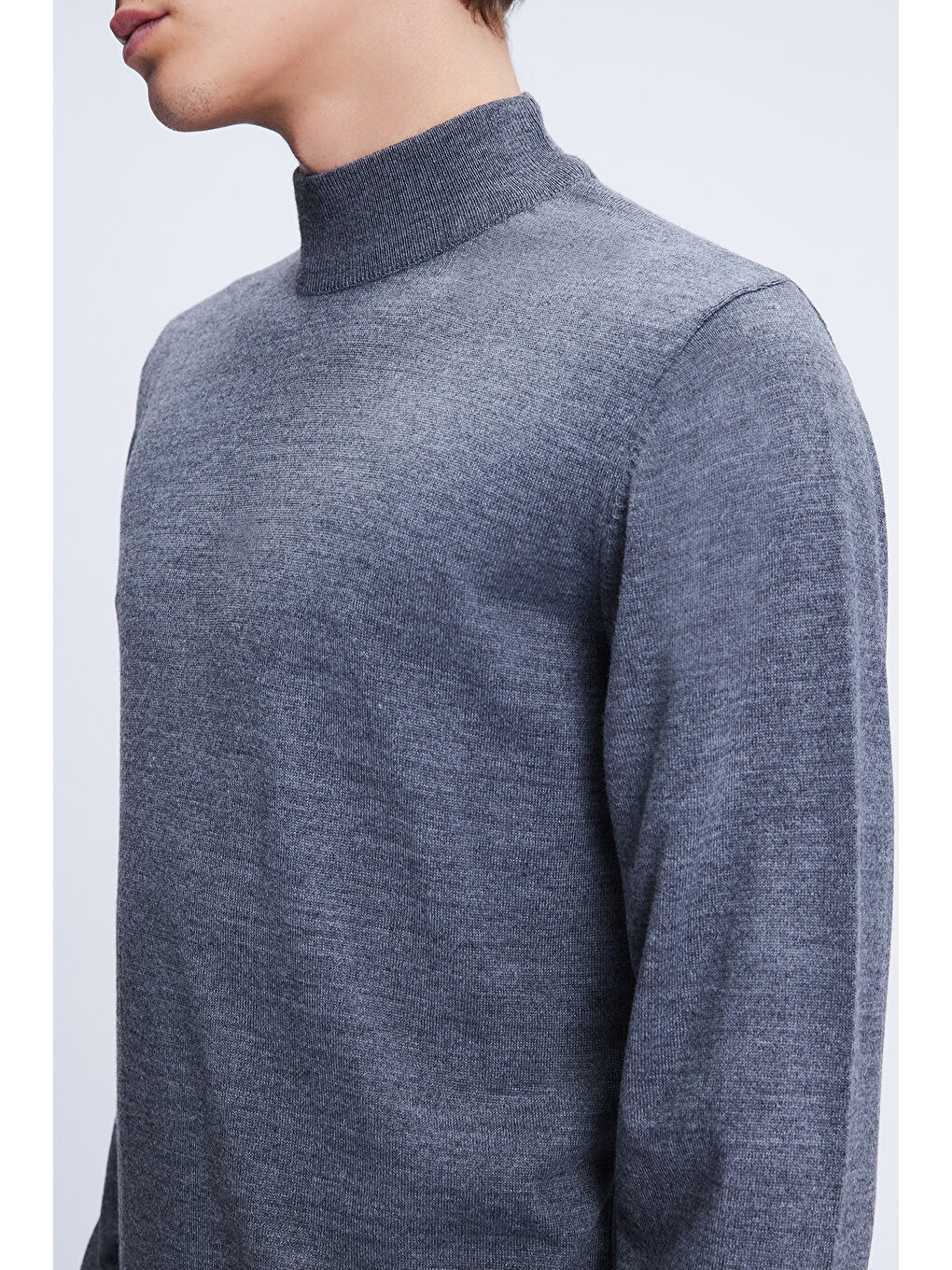 Gri Regular Fit Düz Yarım Balıkçı Yaka Yünlü Triko Kazak-3