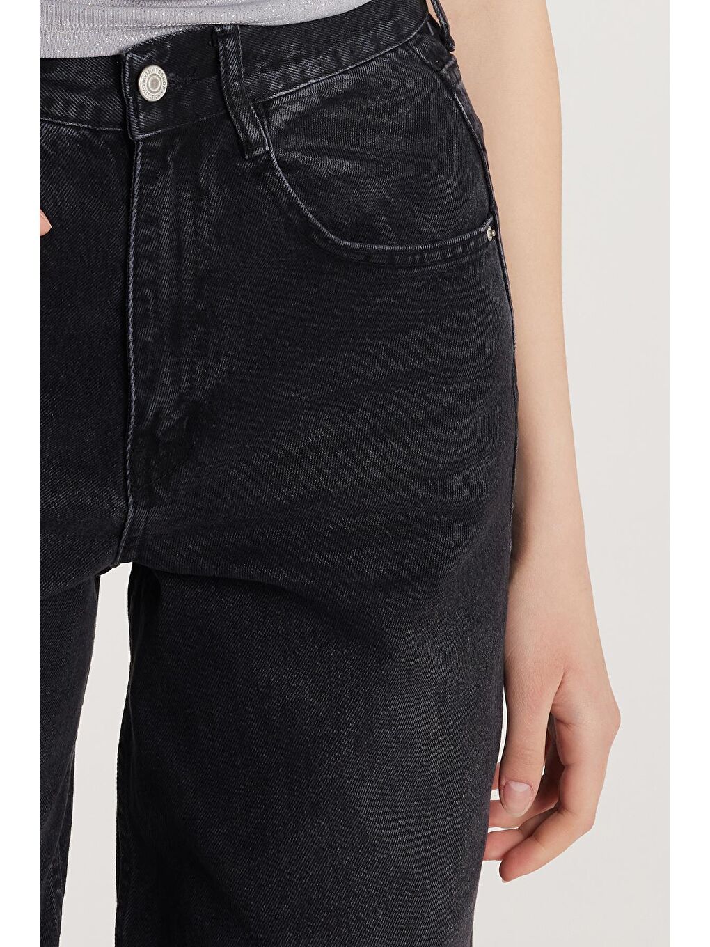 Gri Kadın Regular Fit Tokalı Geniş Paça Baggy Jean Jean Füme Pantolon-1