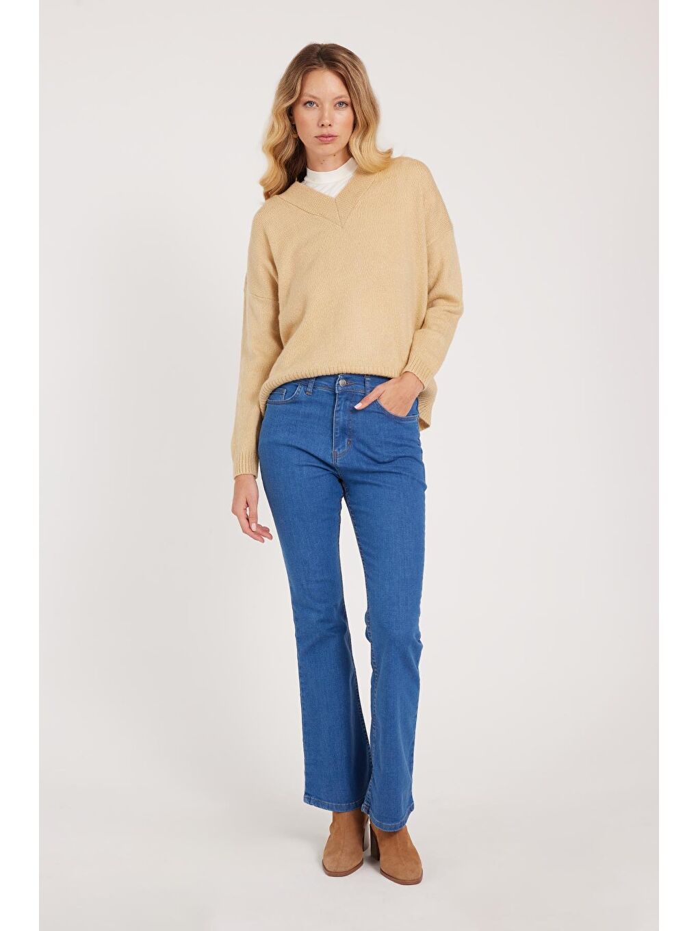 Kadın Regular Fit Klasik Kesim Pamuklu İspanyol Paça Mavi Jean Jean Pantolon-3