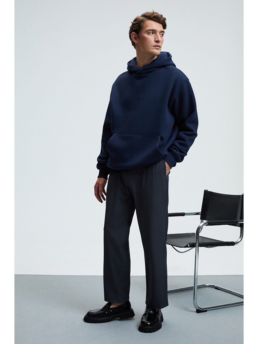 Amos Erkek Yumuşak Kumaşlı 3 İplik Oversize Kapüşonlu Kanguru Cepli Lacivert Sweatshirt-4
