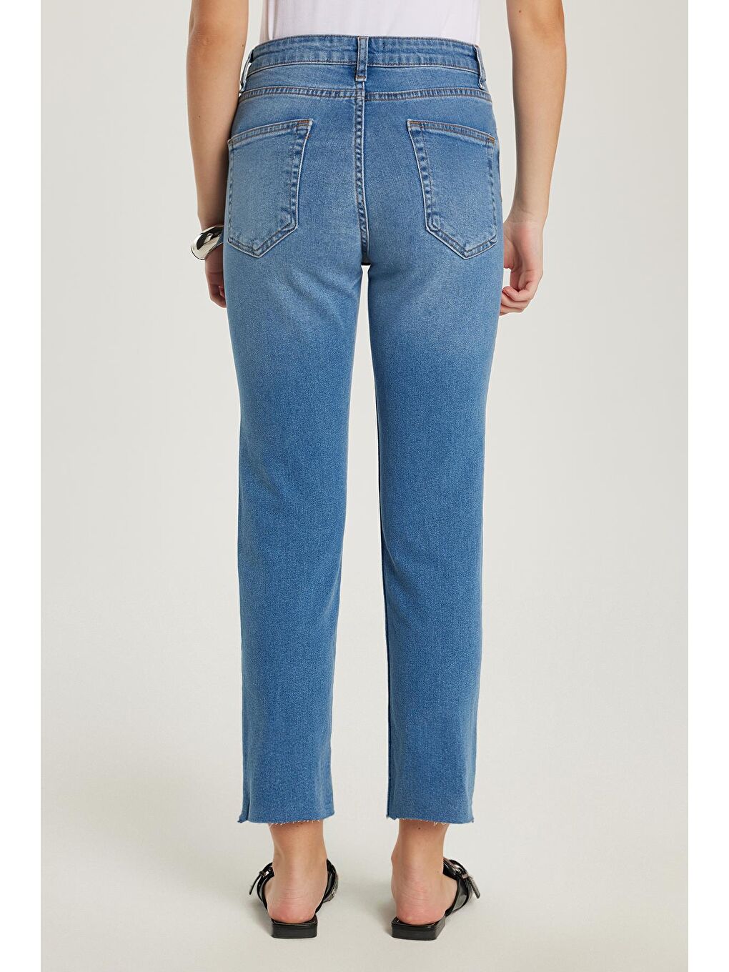 Kadın Slim Fit Dar Kesim Kısa Boru Paça Mavi Jean Jean Pantolon-4