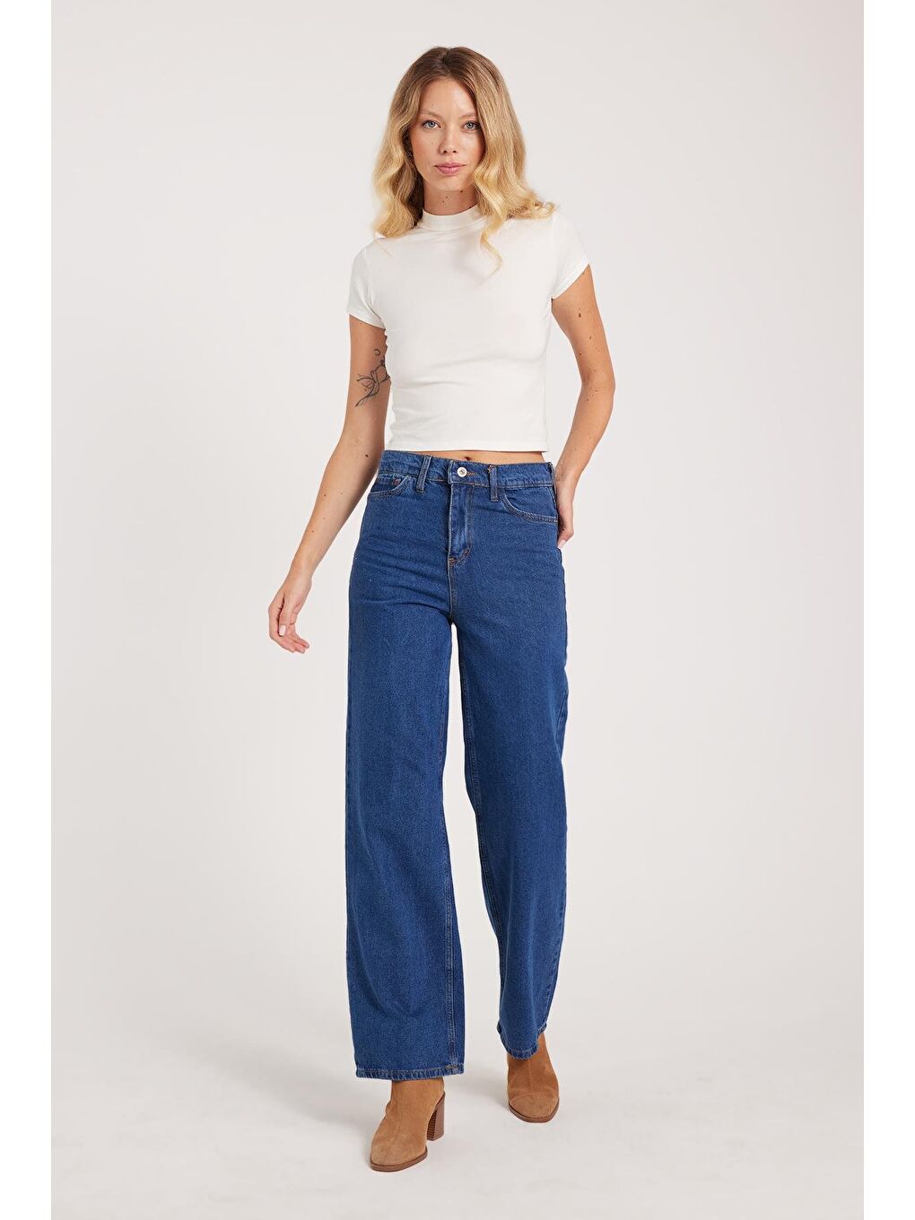 Kadın Regular Fit Klasik Kesim Pamuklu Bol Paça Koyu Mavi Jean Pantolon-3