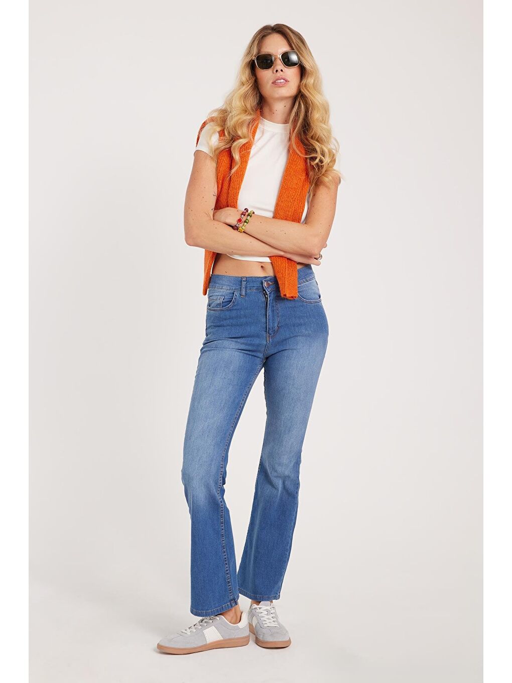 Kadın Regular Fit Klasik Kesim Pamuklu İspanyol Paça Lacivert Jean Jean Pantolon-4