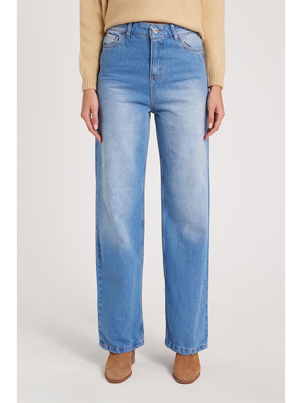 Kadın Regular Fit Klasik Kesim Pamuklu Bol Paça Mavi Jean Pantolon