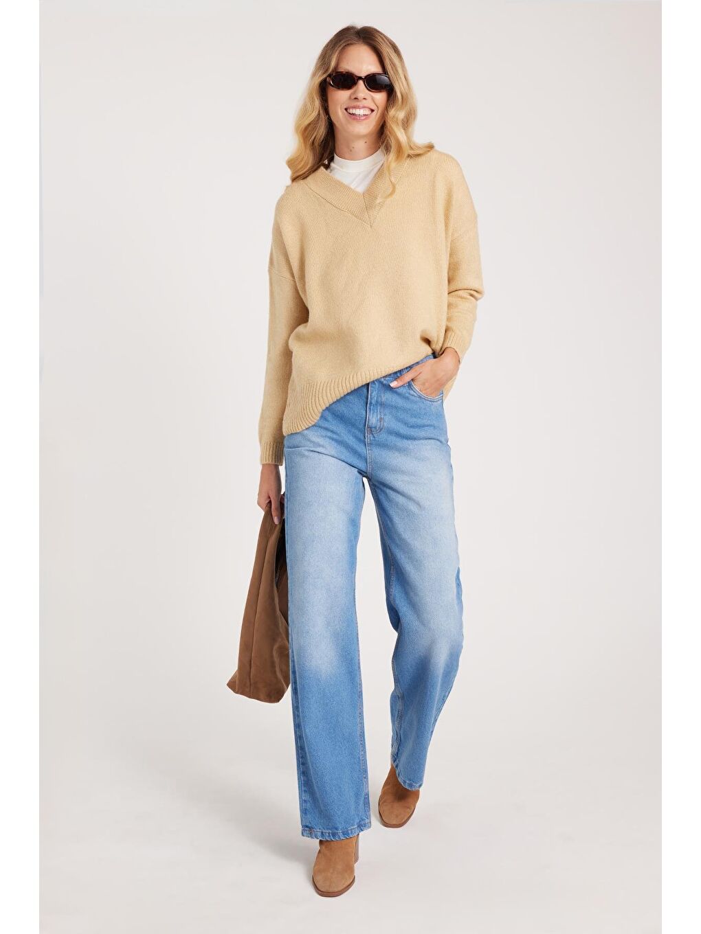 Kadın Regular Fit Klasik Kesim Pamuklu Bol Paça Mavi Jean Pantolon-3