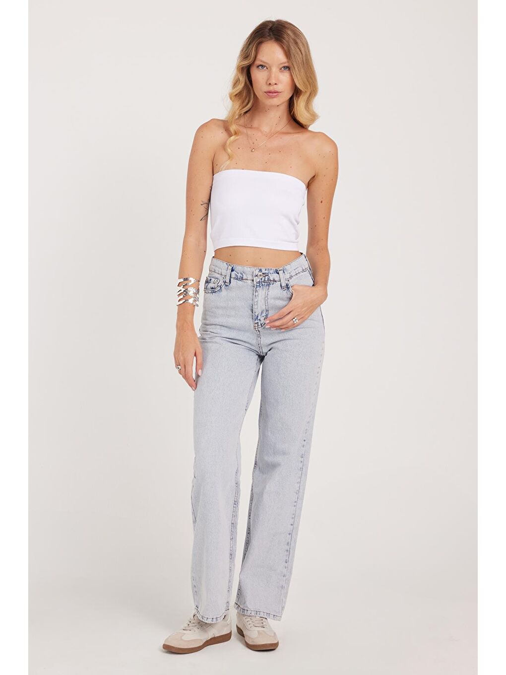 Kadın Regular Fit Klasik Kesim Pamuklu Bol Paça Açık Mavi Jean Pantolon-1