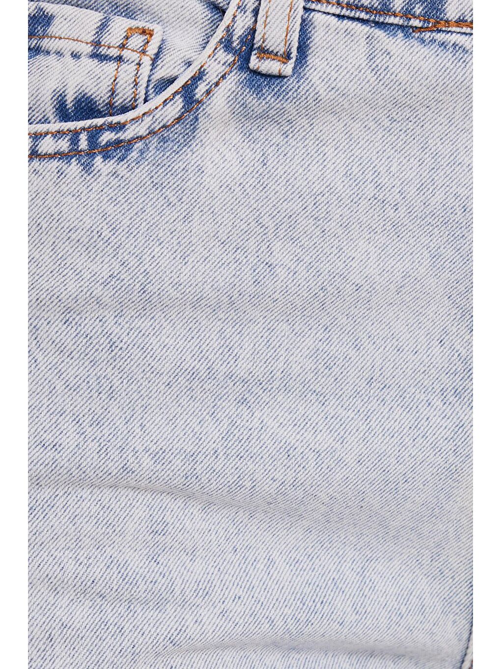 Kadın Regular Fit Klasik Kesim Pamuklu Bol Paça Açık Mavi Jean Pantolon-5