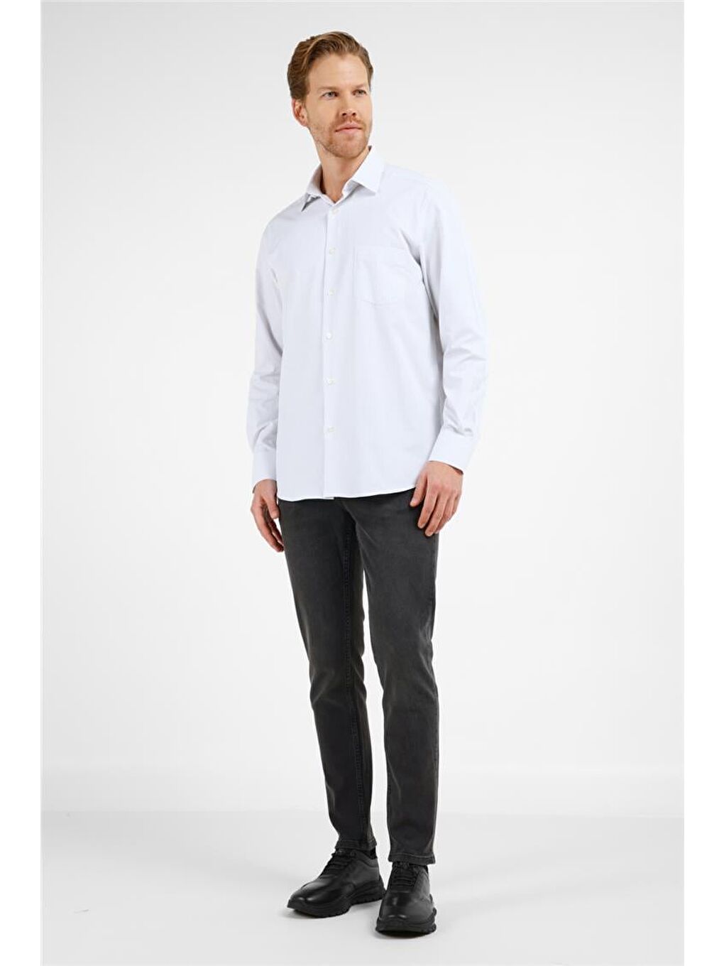 Beyaz - Siyah Çizgili Desen Sert Yaka Uzun Kol Cepli Comfort Fit Pamuklu Gömlek 1004255278-1