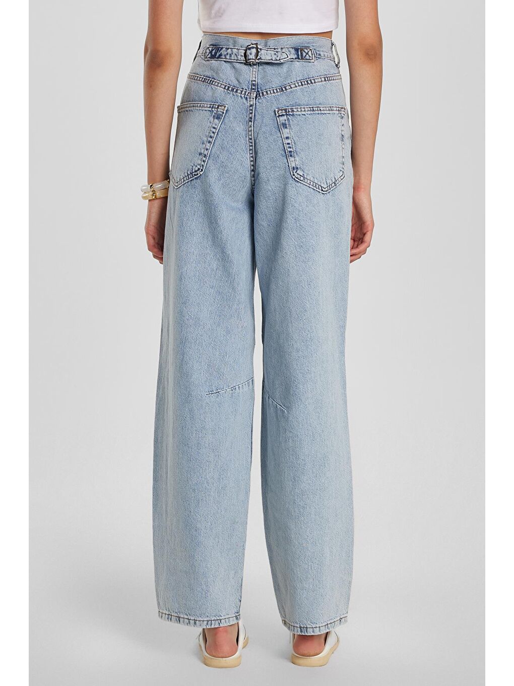 Kadın Regular Fit Tokalı Geniş Paça Baggy Mavi Jean Jean Pantolon-4