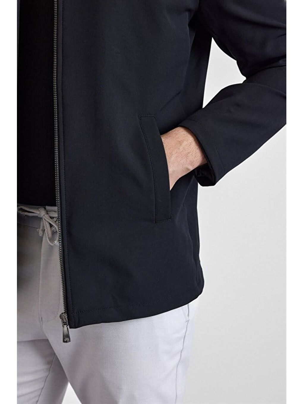 Siyah Slim Bebe Yaka Düz Yan Cepli Fermuarlı Dolgusuz Mont Ceket-6