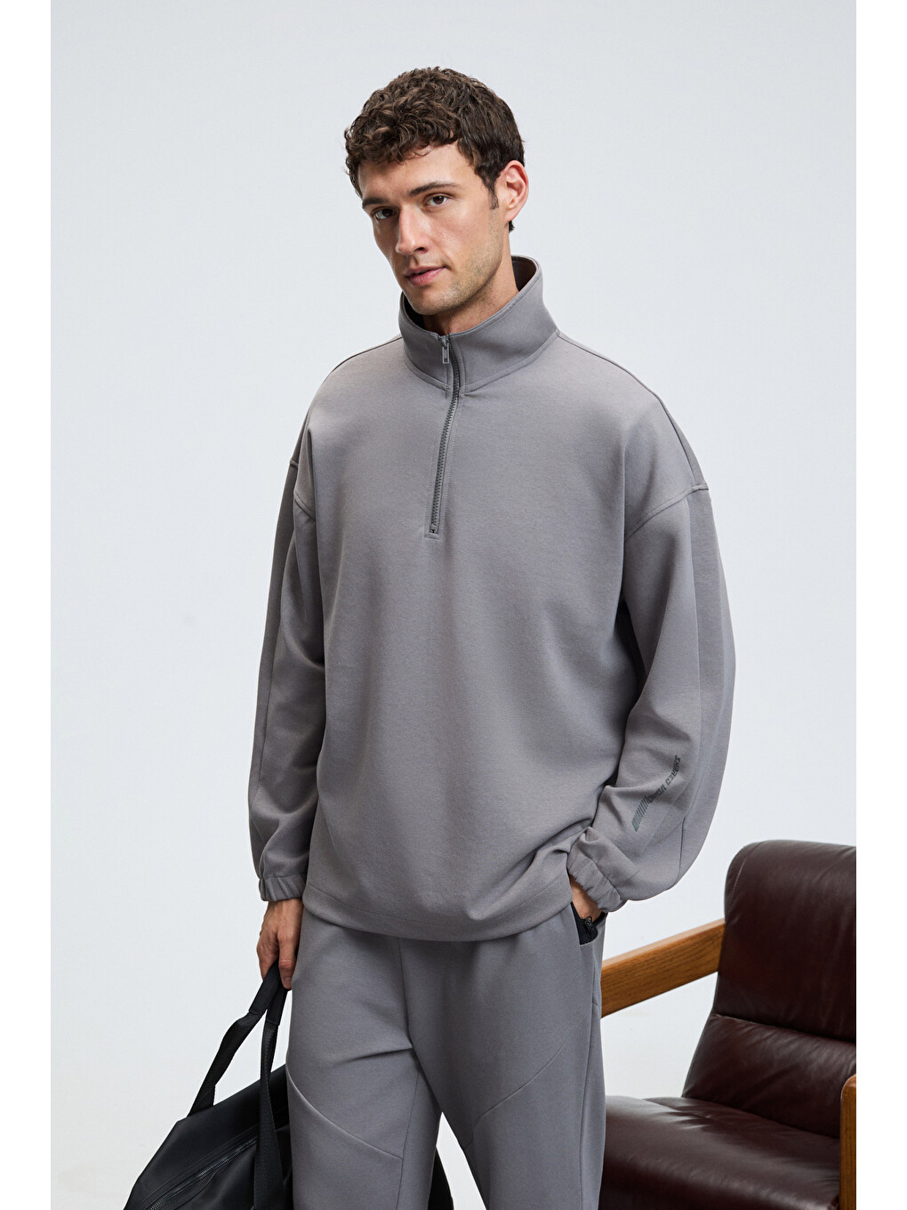Edıson Erkek Yarım Fermuarlı Kolu Baskılı Dik Yaka Koyu Gri Sweatshirt-2